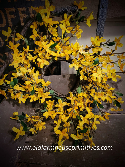 #17157D Spring FORSYTHIA Candle Ring